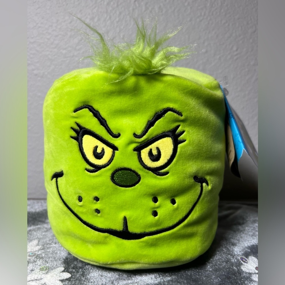 Grinch Mallow Stuffed 6" tall Plush Dr. Seuss by Aurora World Christmas 2024 tag
